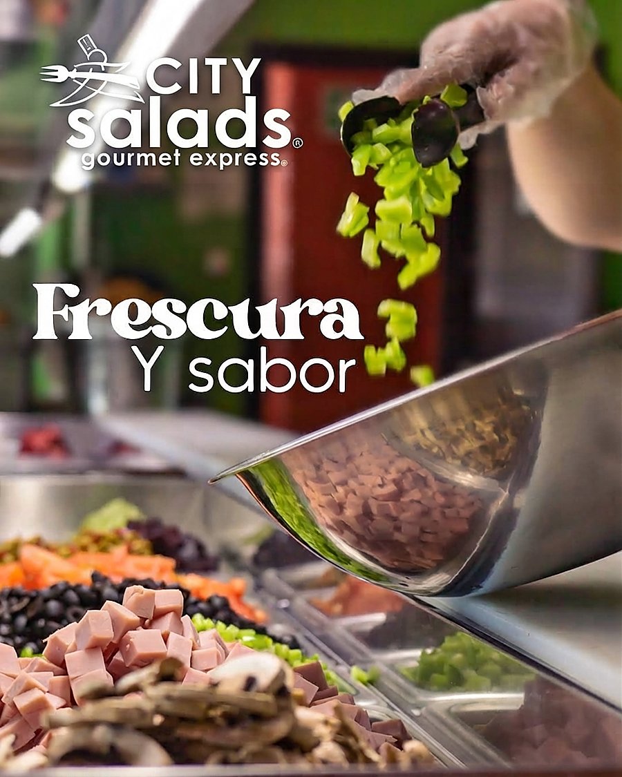 Ensalada preparada a mano en City Salads